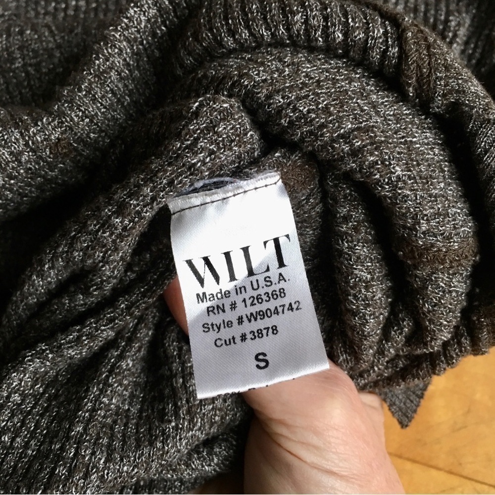 WILT Notched Hem Thermal Crewneck Lightweight Sweater, Brown Heather, Size S - Picture 8 of 17